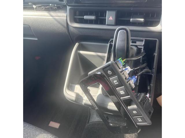 【奈良県生駒郡斑鳩町】トヨタシエンタ(MXPL10)　TVキット取り付け