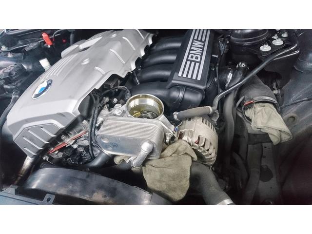BMW 325i オイル漏れ　修理