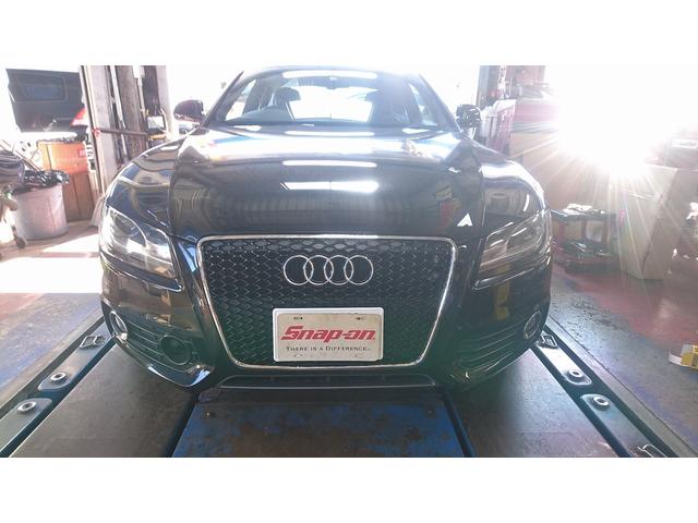 AUDI　A5　8TCALF　車検整備　社外グリル交換　　　　伊丹　尼崎　宝塚　川西　西宮　神戸　豊中　大阪　のお客様歓迎！
