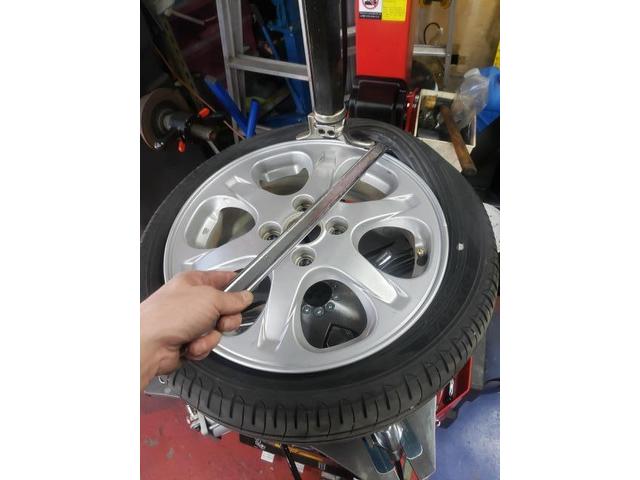 R1　CBA-RJ1　155/60R15　タイヤネット購入　持込タイヤ交換　タイヤ交換　車検整備　　輸入車修理・板金塗装・車検整備　伊丹市　尼崎市　宝塚市　川西市　西宮市　神戸市　豊中市　大阪　お客様歓迎　代車無料