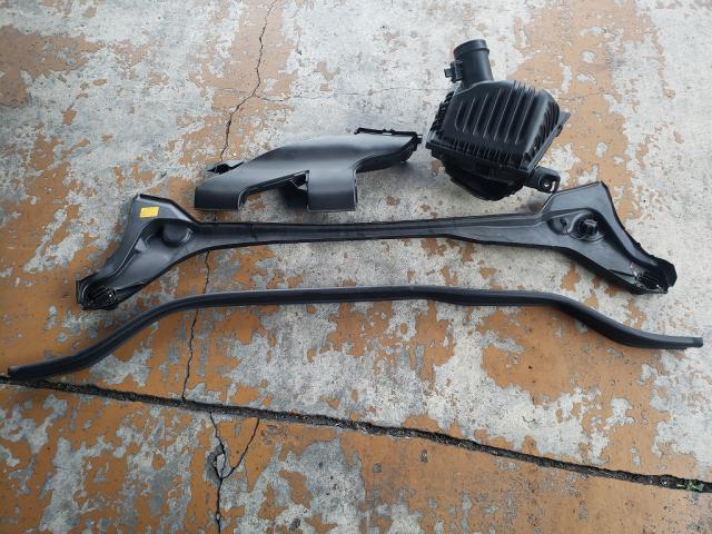 BMW218i　DBA-6V15　バッテリー交換　　持込バッテリー交換　タイヤ交換　車検整備　　輸入車修理・板金塗装・車検整備　伊丹市　尼崎市　宝塚市　川西市　西宮市　神戸市　豊中市　大阪　お客様歓迎　代車無料
