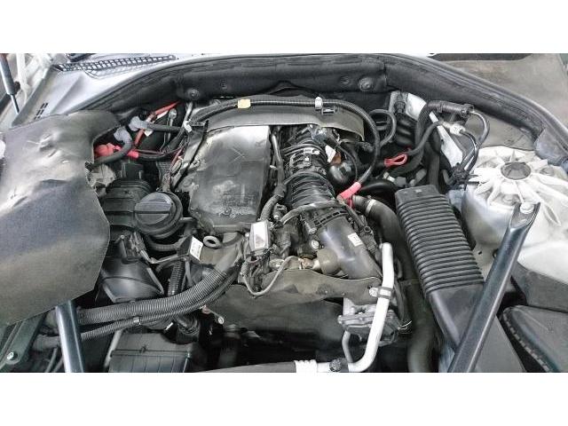 ＢＭＷ　523ｄ　ＦＷ２０　車検整備　　タイヤネット購入　持込タイヤ交換　タイヤ交換　車検整備　　輸入車修理・板金塗装・車検整備　伊丹市　尼崎市　宝塚市　川西市　西宮市　神戸市　豊中市　大阪　お客様歓迎　代車無料