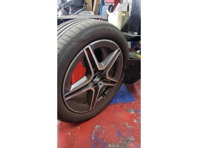 メルセデス・ベンツＧＬＢ　3DA-247612M235/50R19　タイヤネット購入　持込タイヤ交換　タイヤ交換　車検整備　　輸入車修理・板金塗装・車検整備　伊丹市　尼崎市　宝塚市　川西市　西宮市　神戸市　豊中市　大阪　お客様歓迎　代車無料