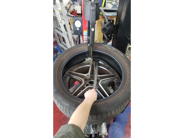 メルセデス・ベンツＧＬＢ　3DA-247612M235/50R19　タイヤネット購入　持込タイヤ交換　タイヤ交換　車検整備　　輸入車修理・板金塗装・車検整備　伊丹市　尼崎市　宝塚市　川西市　西宮市　神戸市　豊中市　大阪　お客様歓迎　代車無料