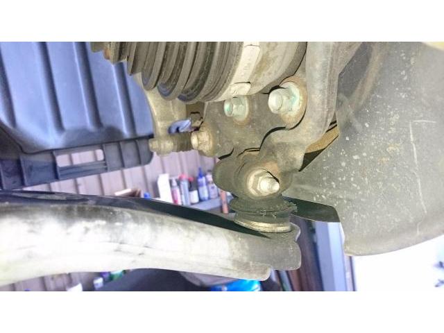 マツダ アクセラスポーツ サスペンション・足回り修理・整備  タイヤネット購入 持込タイヤ交換 タイヤ交換 車検整備  輸入車修理・板金塗装・車検整備 伊丹市 尼崎市 宝塚市 川西市 西宮市 神戸市 豊中市 大阪 お客様歓迎 代車無料