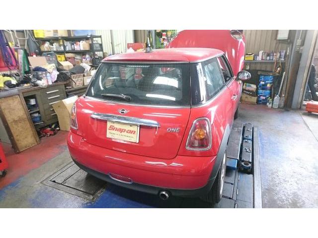 ＭＩＮＩ　ME14　車検整備　　タイヤネット購入　持込タイヤ交換　タイヤ交換　車検整備　　輸入車修理・板金塗装・車検整備　伊丹市　尼崎市　宝塚市　川西市　西宮市　神戸市　豊中市　大阪　お客様歓迎　代車無料