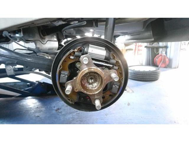 スズキ　アルト　車検整備　　タイヤネット購入　持込タイヤ交換　タイヤ交換　車検整備　　輸入車修理・板金塗装・車検整備　伊丹市　尼崎市　宝塚市　川西市　西宮市　神戸市　豊中市　大阪　お客様歓迎　代車無料