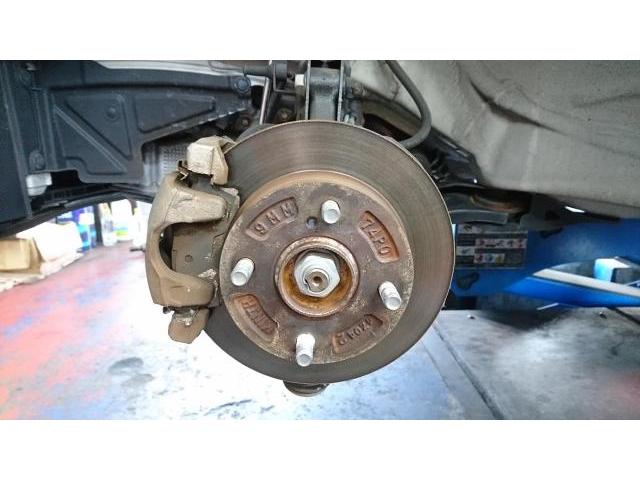 スズキ　アルト　車検整備　　タイヤネット購入　持込タイヤ交換　タイヤ交換　車検整備　　輸入車修理・板金塗装・車検整備　伊丹市　尼崎市　宝塚市　川西市　西宮市　神戸市　豊中市　大阪　お客様歓迎　代車無料