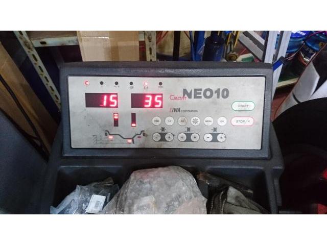 ヴォクシー　DBA-ZRR80W　205/60R16　タイヤネット購入　持込タイヤ交換　タイヤ交換　車検整備　　輸入車修理・板金塗装・車検整備　伊丹市　尼崎市　宝塚市　川西市　西宮市　神戸市　豊中市　大阪　お客様歓迎　代車無料