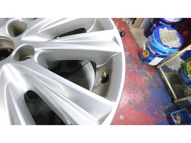 アルファード　DBA-AGH30W　235/50R18　タイヤネット購入　持込タイヤ交換　タイヤ交換　車検整備　　輸入車修理・板金塗装・車検整備　伊丹市　尼崎市　宝塚市　川西市　西宮市　神戸市　豊中市　大阪　お客様歓迎　代車無料