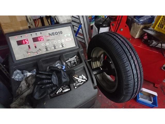 エヴリィ　ABA-DA64W　155/70R13　タイヤネット購入　持込タイヤ交換　タイヤ交換　車検整備　　輸入車修理・板金塗装・車検整備　伊丹市　尼崎市　宝塚市　川西市　西宮市　神戸市　豊中市　大阪　お客様歓迎　代車無料