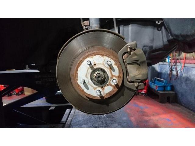 トヨタ　ＲＡＶ４ Ｌ　車検　　タイヤネット購入　持込タイヤ交換　タイヤ交換　車検整備　　輸入車修理・板金塗装・車検整備　伊丹市　尼崎市　宝塚市　川西市　西宮市　神戸市　豊中市　大阪　お客様歓迎　代車無料