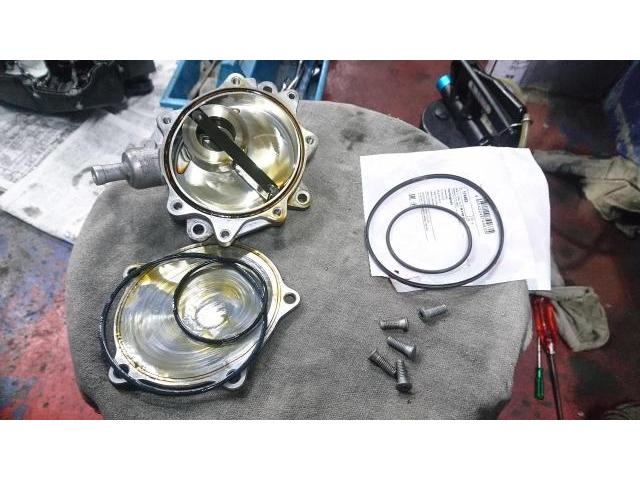 ＢＭＷ　３シリーズ　エンジン関連修理・整備　　タイヤネット購入　持込タイヤ交換　タイヤ交換　車検整備　　輸入車修理・板金塗装・車検整備　伊丹市　尼崎市　宝塚市　川西市　西宮市　神戸市　豊中市　大阪　お客様歓迎　代車無料