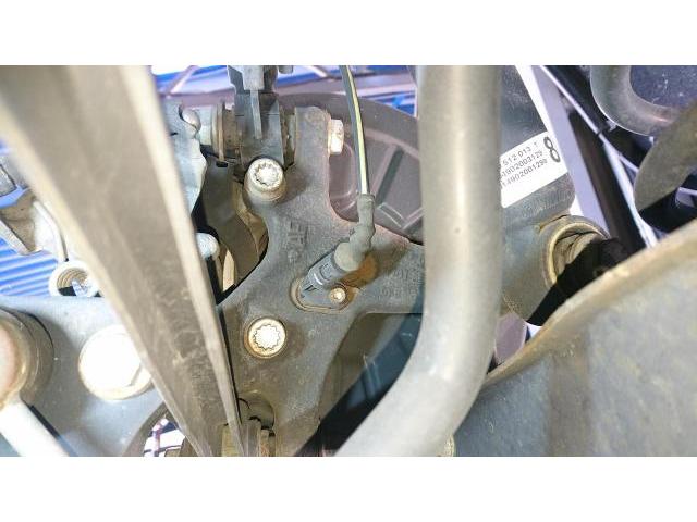 フォルクスワーゲン　ゴルフヴァリアント　サスペンション・足回り修理・整備　　タイヤネット購入　持込タイヤ交換　タイヤ交換　車検整備　　輸入車修理・板金塗装・車検整備　伊丹市　尼崎市　宝塚市　川西市　西宮市　神戸市　豊中市　大阪　お客様歓迎　