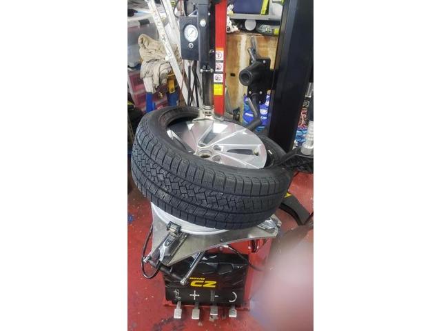 ゴルフ　3AA-CDDFYV　225/45R17　タイヤネット購入　持込タイヤ交換　タイヤ交換　車検整備　　輸入車修理・板金塗装・車検整備　伊丹市　尼崎市　宝塚市　川西市　西宮市　神戸市　豊中市　大阪　お客様歓迎　代車無料