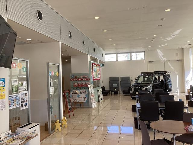 西日本三菱自動車販売(株) 茨木店(2枚目)