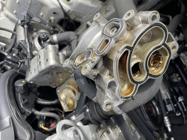 BMW　X1　オイル漏れ　修理　　～　奈良　生駒　斑鳩　～