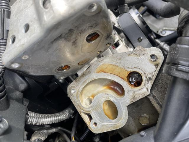 BMW　X1　オイル漏れ　修理　　～　奈良　生駒　斑鳩　～