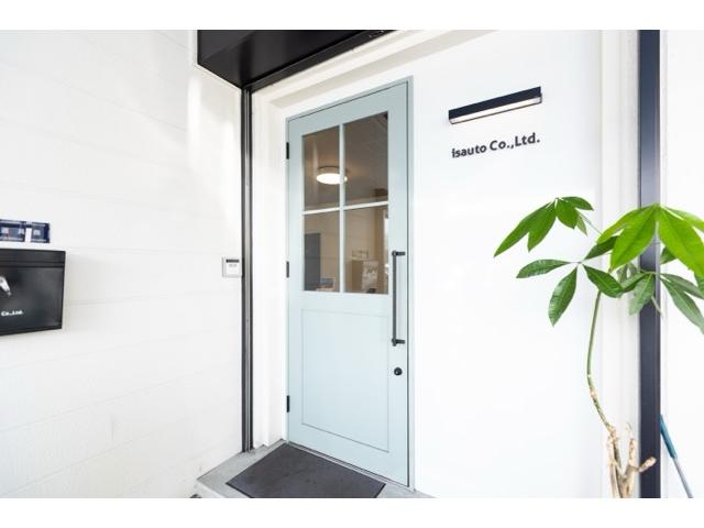 お客様と自然体で接し、点での付き合いではなく一生涯のパートナーとなれるよう自らを磨き続けます