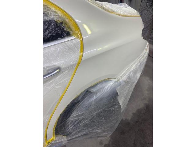 メルセデス・ベンツ　Ｅクラス　板金修理　塗装　大阪　和泉市　ボディーショップ下平