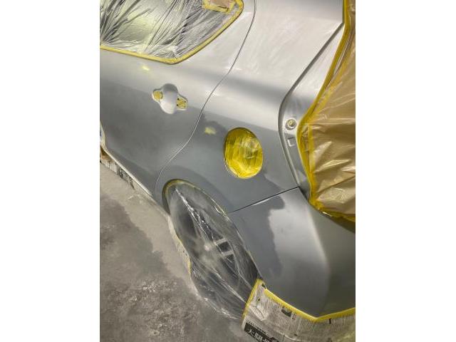 トヨタ　アクア　板金　塗装　大阪　和泉市　ボディーショップ下平