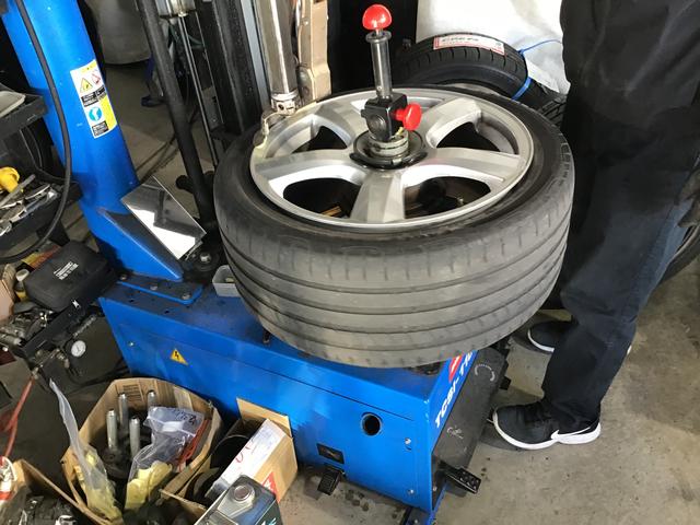 メルセデスベンツ  CLS350   タイヤ交換　18インチ　255/40Ｒ18　ＲＯＡＤＳＴＯＮＥ　ＣＰ672　堺市北区　中百舌鳥　三国ヶ丘　上野芝　鳳　津久野　泉北　南大阪
