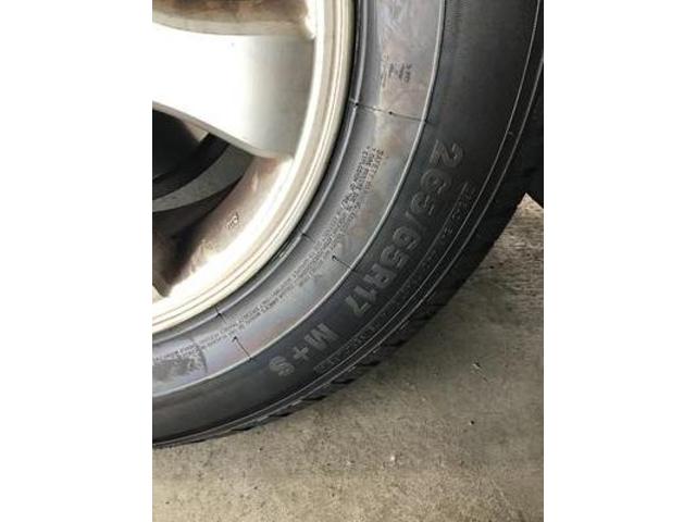 トヨタ　ランドクルーザープラド　タイヤ交換　265/65Ｒ17　17インチ　輸入タイヤ　ＳＵＶ　堺市北区　なかもず　深井　泉北　南大阪　持ち込み可　直送可