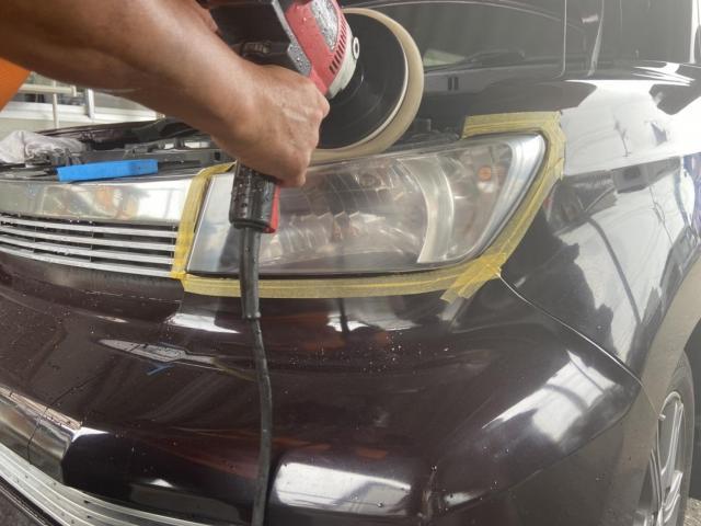 トヨタ bB QNC21 ヘッドライトクリーニング ヘッドライト磨き ヘッドライトコーティング 「姫路市　タイヤ交換・修理・車検・点検・鈑金塗装　お車の事ならライフオートへ」