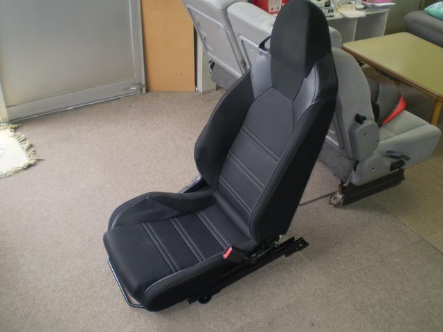 コペン　シートカバー取付です。【奈良　大和郡山　持込取付歓迎　代車無料　オートハウスツツイまで】