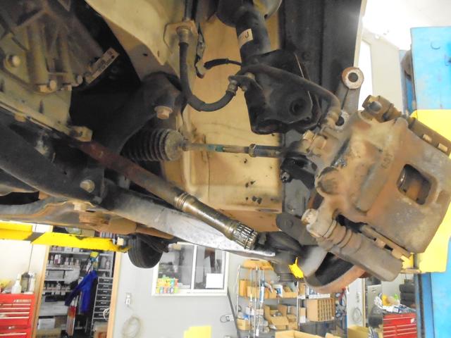 ドライブシャフトブーツ交換　オイル交換　岩出市　紀の川市　和歌山市　軽自動車　車検　くるまだるまや　パーツ持込み取付　修理　板金　カーナビ　持ち込みタイヤ交換