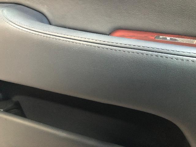 レクサス LS 室内清掃 洗車  安心で安全整備はLEXUS専門店株式会社OSまで!  大阪府 大阪市 羽曳野市 藤井寺市 富田林市 八尾市 東大阪市