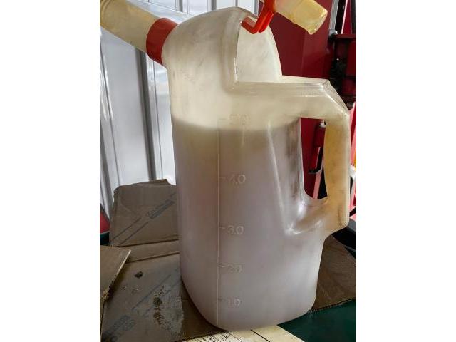 メルセデスベンツ　Bクラス　B180 オイル交換　大阪市　羽曳野市　藤井寺市　富田林市　八尾市　堺市