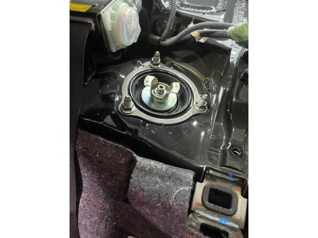 レクサス　LS エアサス　サスペンション　足回り　交換　取付　大阪市　羽曳野市　藤井寺市　富田林市　八尾市　堺市