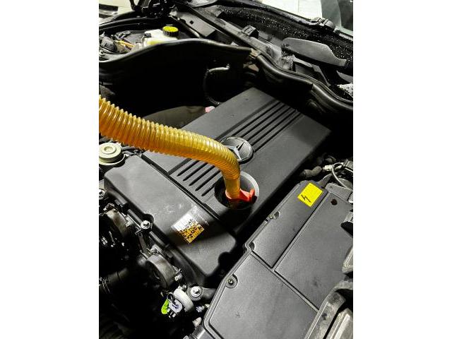 ベンツ W204 Cクラス C200 C180 エンジンオイル交換 オイル交換 大阪市 羽曳野市 藤井寺市 富田林市 八尾市 堺市