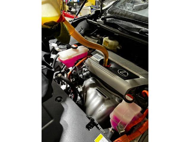 レクサス　NX300h ハイブリッド　オイル交換　エンジンオイル交換　大阪市　羽曳野市　藤井寺市　富田林市　八尾市　堺市
