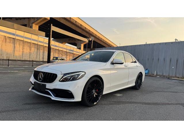 メルセデス・ベンツ　W205 Cクラス　C63仕様　キャリパー塗装　AMG仕様　社外ホイール　デモカー　ディフューザー　関西　近畿　大阪府　大阪市　羽曳野市　藤井寺市　富田林市　八尾市　堺市　美原区