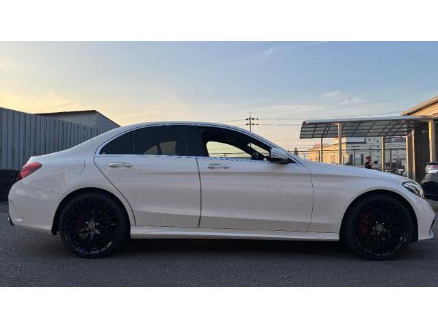 メルセデス・ベンツ　W205 Cクラス　C63仕様　キャリパー塗装　AMG仕様　社外ホイール　デモカー　ディフューザー　関西　近畿　大阪府　大阪市　羽曳野市　藤井寺市　富田林市　八尾市　堺市　美原区
