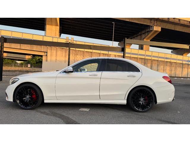 メルセデス・ベンツ　W205 Cクラス　C63仕様　キャリパー塗装　AMG仕様　社外ホイール　デモカー　ディフューザー　関西　近畿　大阪府　大阪市　羽曳野市　藤井寺市　富田林市　八尾市　堺市　美原区
