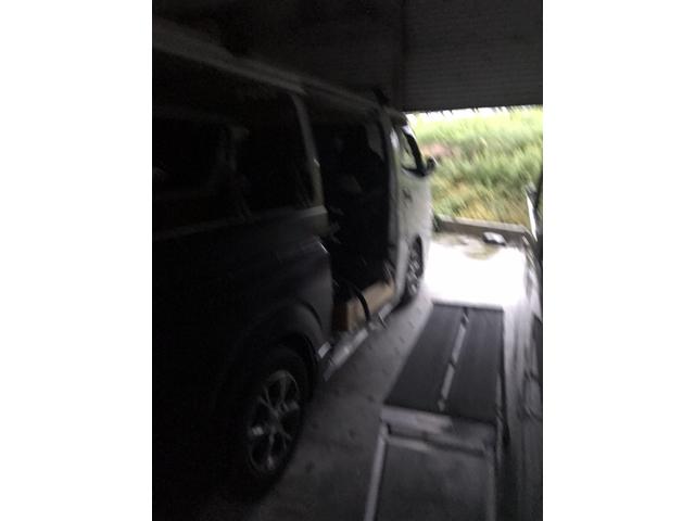 ハイエース板金修理【加古川市　車検　修理　取付　お任せください】