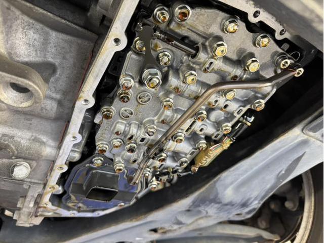 日産　セレナ　車検整備　CVT故障　エンジンオイル　ブレーキフルード　タイヤローテーション　フロントワイパーゴム交換　バルブコントロールボディ交換　CVT修理　HFC26　株式会社ワイズ　岸和田自動車整備工場　大阪　和泉　堺市　泉大津　貝塚
