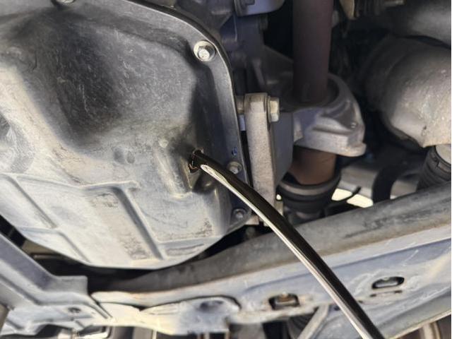 日産　セレナ　車検整備　CVT故障　エンジンオイル　ブレーキフルード　タイヤローテーション　フロントワイパーゴム交換　バルブコントロールボディ交換　CVT修理　HFC26　株式会社ワイズ　岸和田自動車整備工場　大阪　和泉　堺市　泉大津　貝塚