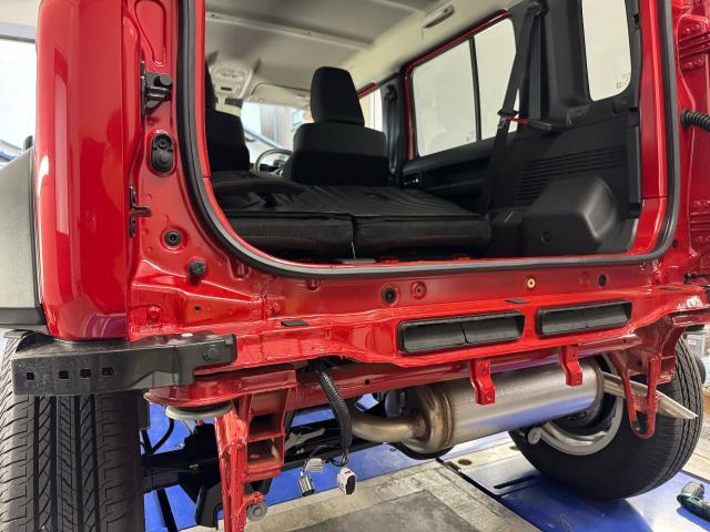 スズキ ジムニーノマド Part1 カーナビ取り付けバックカメラ 前後ドラレコ デジタルインナーミラー ドアスピーカー ツィーター サブウーファー 取り付け 株式会社ワイズ 岸和田自動車整備工場 シエラ JC64W