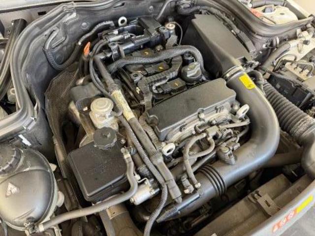 メルセデス・ベンツ Cクラス C180 C200 冷却水漏れ修理 W204 株式会社ワイズ 岸和田輸入車整備 冷却水フィードライン クーラント漏れ 大阪 堺市 和泉 高石 泉大津 貝塚 泉佐野