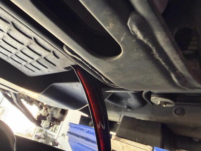 スズキ エブリイ 車検整備 エンジンオイル エアコンフィルター ロアアームブーツ タイロッドエンドブーツ 前後ワイパーゴム ブレーキフルード バッテリー交換 株式会社ワイズ 岸和田自動車整備工場 大阪 和泉 高石 貝塚  