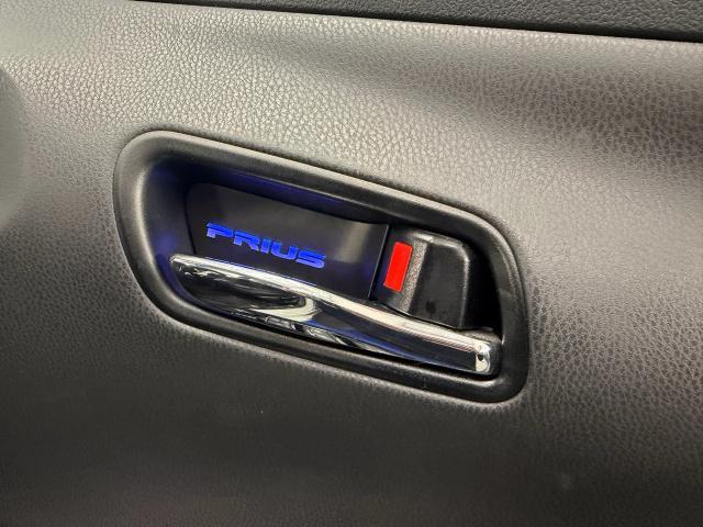 トヨタ 50系 プリウス ZVW50 51 電装品取り付け インナーハンドルイルミ イルミスカッフプレート 取り付け 持ち込み 株式会社ワイズ 岸和田自動車整備 大阪 堺市 和泉 高石 貝塚 泉大津 泉佐野 熊取 狭山 河内長野