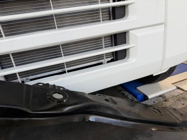 スズキ エブリイ 故障修理 事故修理 コンデンサー ラジエータ交換 冷却水漏れ エアコンガス漏れ DA17V 株式会社ワイズ 岸和田自動車整備工場 大阪 堺市 和泉 高石 泉大津 貝塚 泉佐野 熊取 泉南