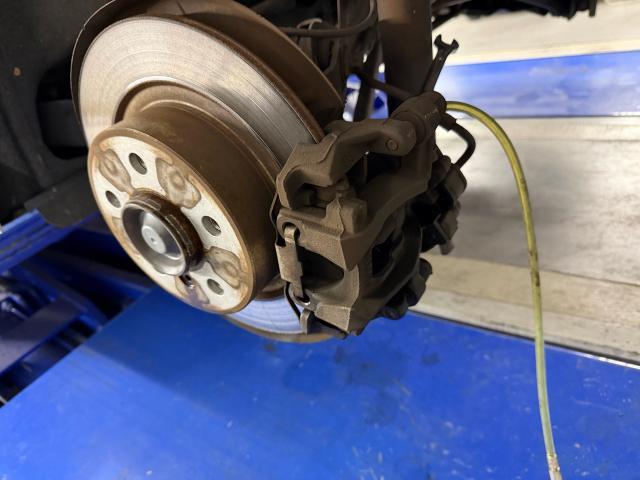 ＢＭＷ ２シリーズ 車検整備 218i エンジンオイル オイルフィルター ブレーキフルード 前後ワイパー スタビリンク交換 メンテナンスリセット 株式会社ワイズ 岸和田輸入車整備 ドイツ車 南大阪 堺市 和泉 高石 泉大津