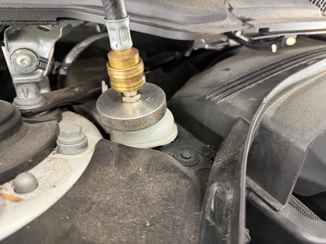 ＢＭＷ ２シリーズ 車検整備 218i エンジンオイル オイルフィルター ブレーキフルード 前後ワイパー スタビリンク交換 メンテナンスリセット 株式会社ワイズ 岸和田輸入車整備 ドイツ車 南大阪 堺市 和泉 高石 泉大津