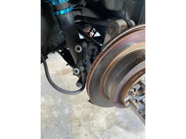 180系 クラウンアスリート ブレーキキャリパー、ブレーキパッド交換