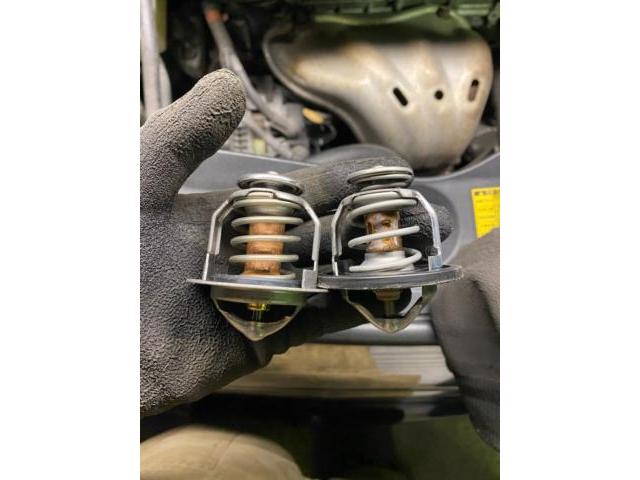 ANH20W トヨタ ヴェルファイア サーモスタット、ラジエターホース、ヒーターホース交換